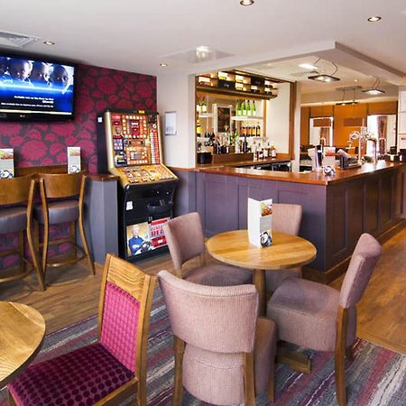 Premier Inn Stratford Upon Avon Waterways Экстерьер фото
