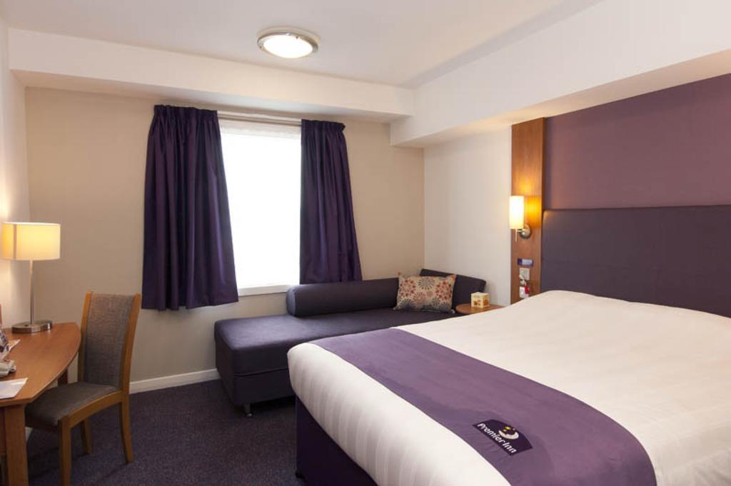 Premier Inn Stratford Upon Avon Waterways Номер фото