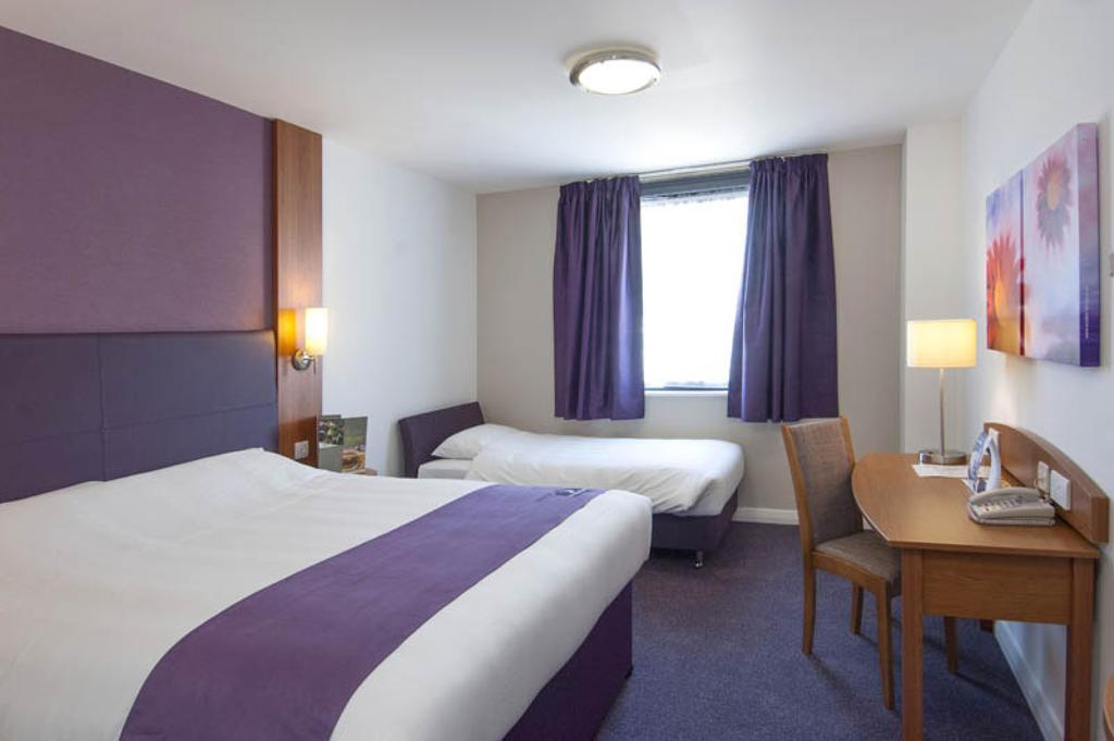 Premier Inn Stratford Upon Avon Waterways Номер фото