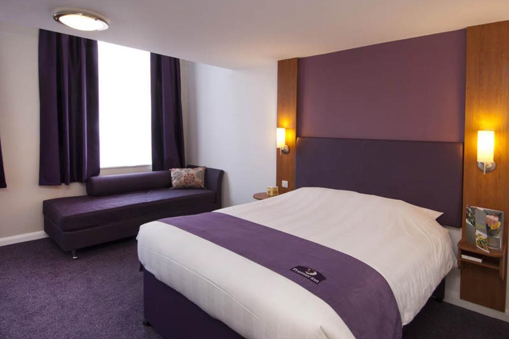 Premier Inn Stratford Upon Avon Waterways Экстерьер фото