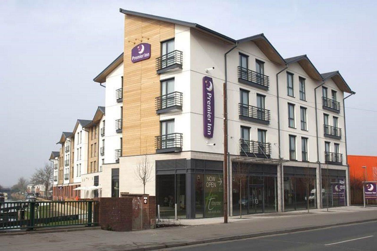 Premier Inn Stratford Upon Avon Waterways Экстерьер фото