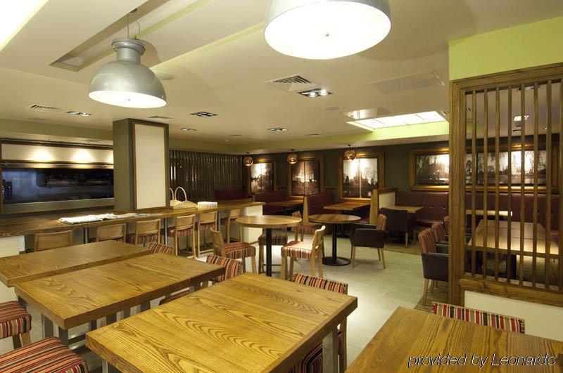 Premier Inn Stratford Upon Avon Waterways Экстерьер фото